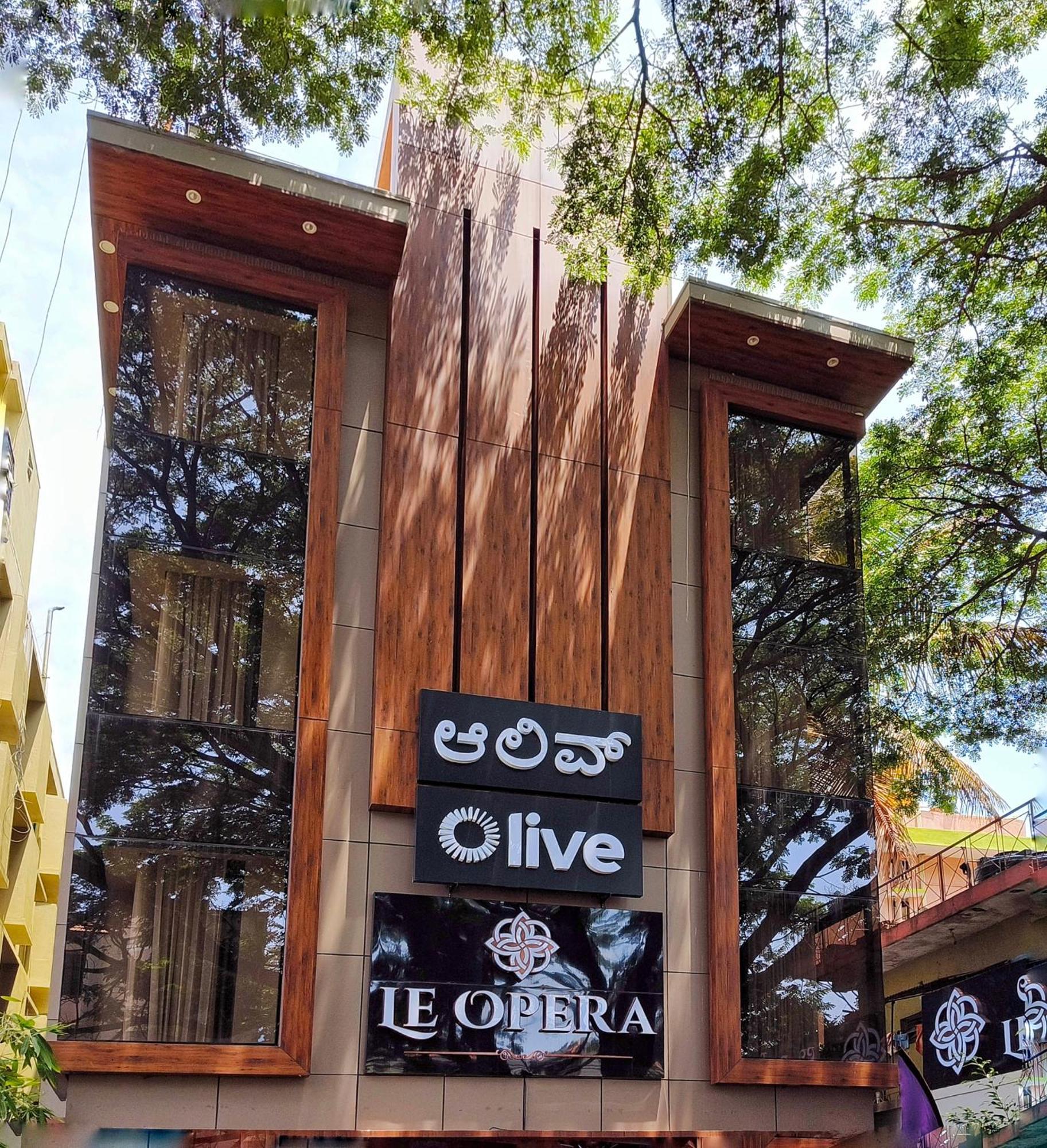 Olive Hotel Le Opera By Embassy Group Bangalore Exterior foto