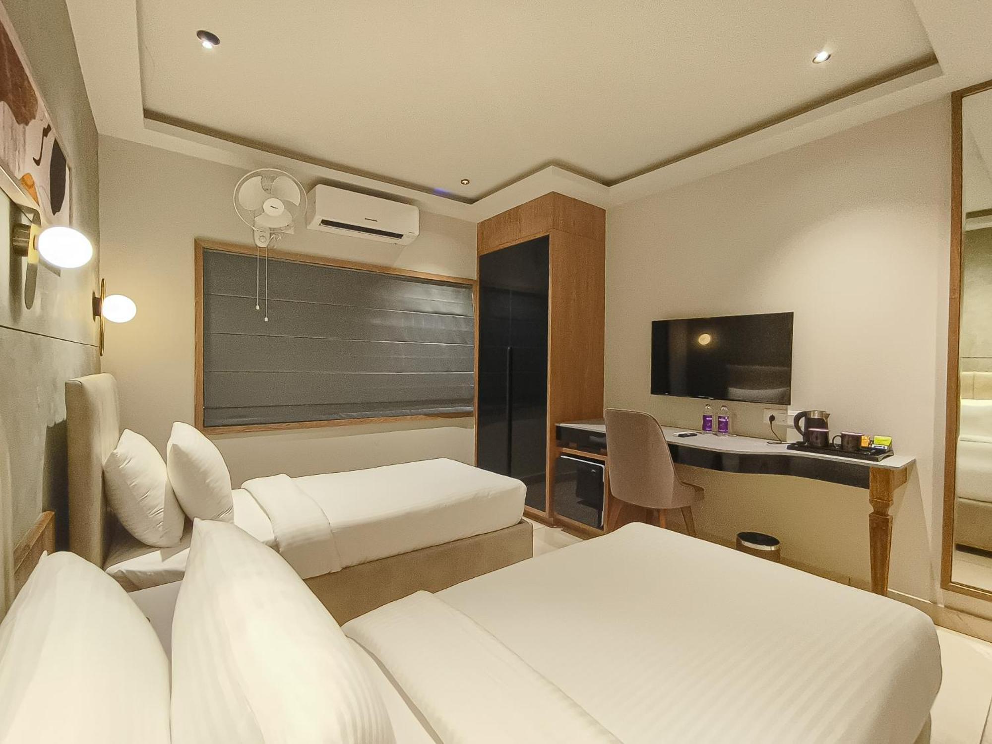 Olive Hotel Le Opera By Embassy Group Bangalore Exterior foto