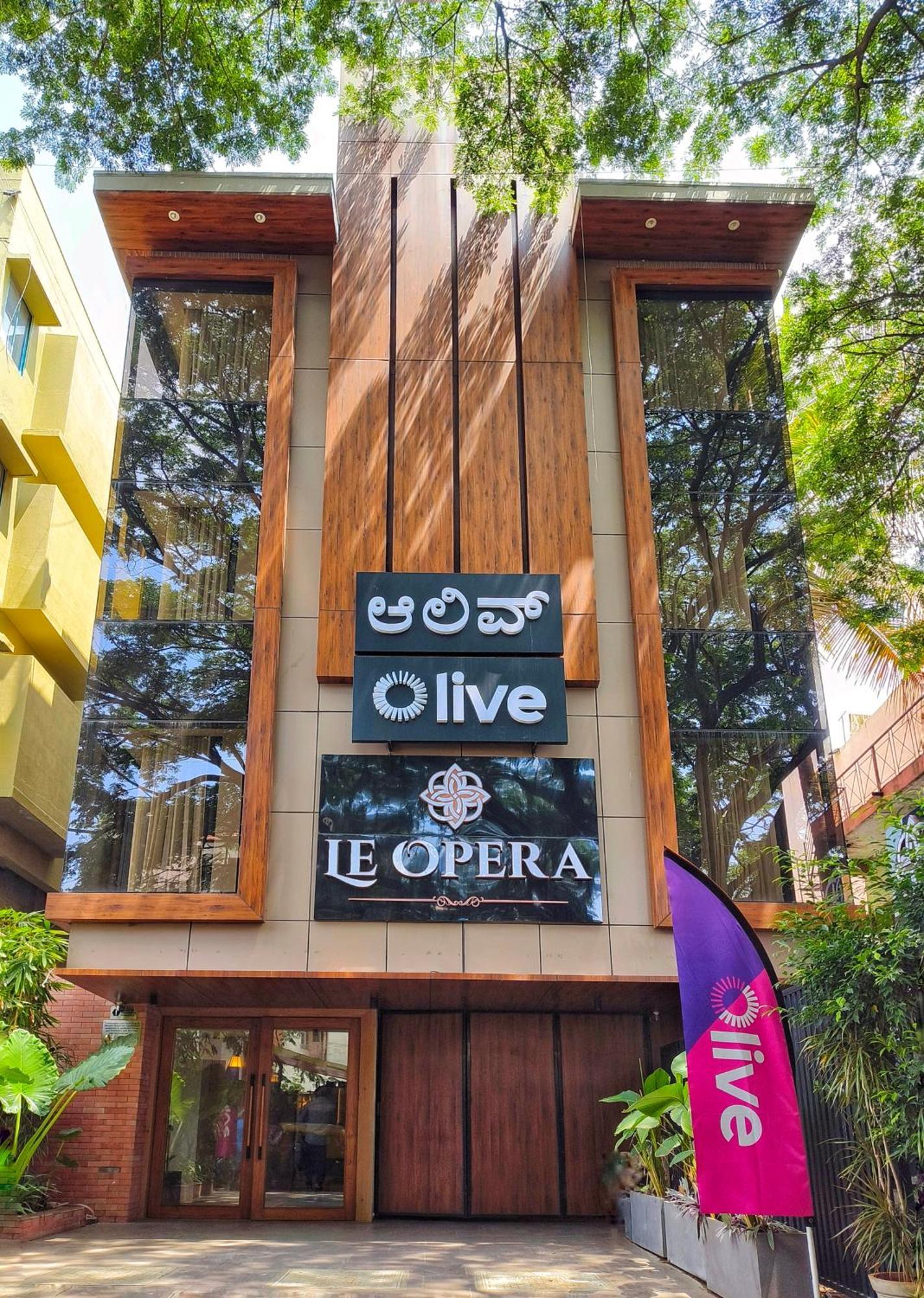 Olive Hotel Le Opera By Embassy Group Bangalore Exterior foto